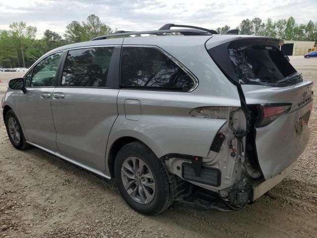 2022 Toyota Sienna XLE