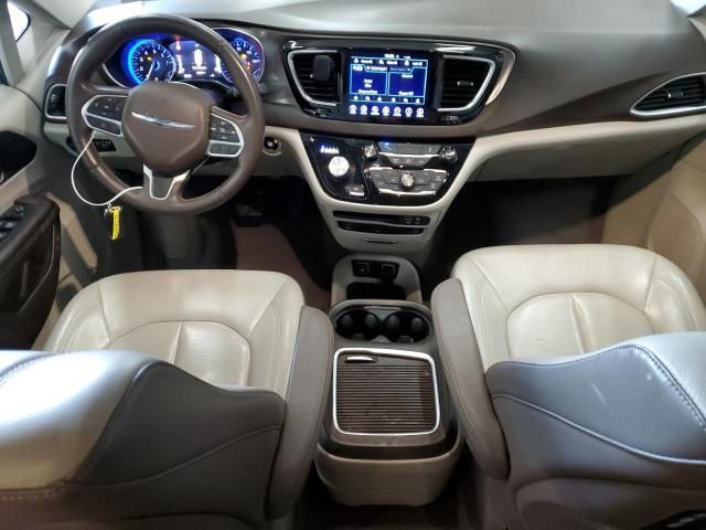 2017 Chrysler Pacifica Touring L Plus