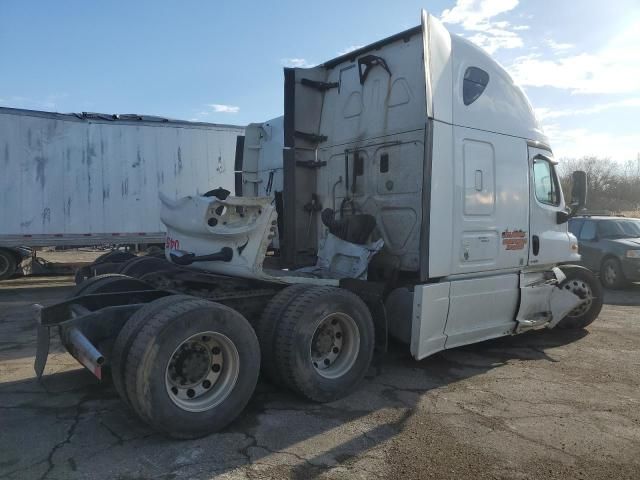 2014 Freightliner Cascadia 125