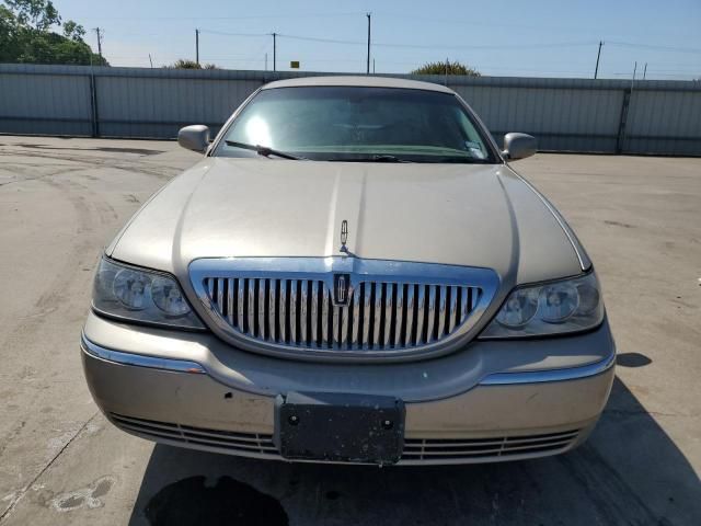 2009 Lincoln Town Car Signature Limited