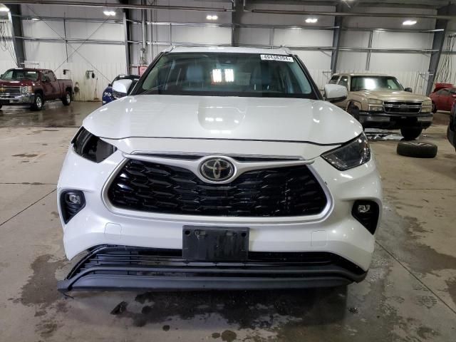 2022 Toyota Highlander XLE