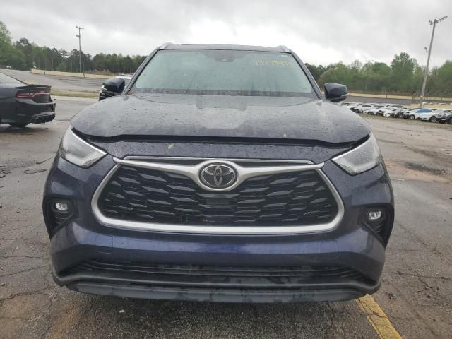 2021 Toyota Highlander XLE