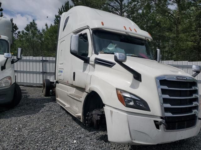 2019 Freightliner Cascadia 126