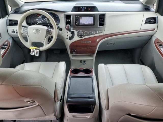 2014 Toyota Sienna XLE