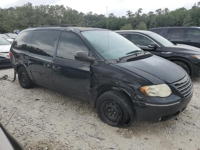 2005 Chrysler Town & Country Touring