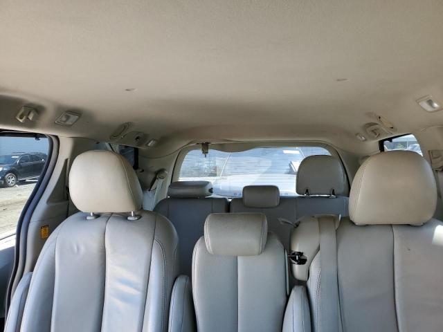 2011 Toyota Sienna Base