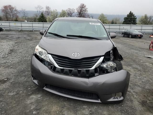 2014 Toyota Sienna LE