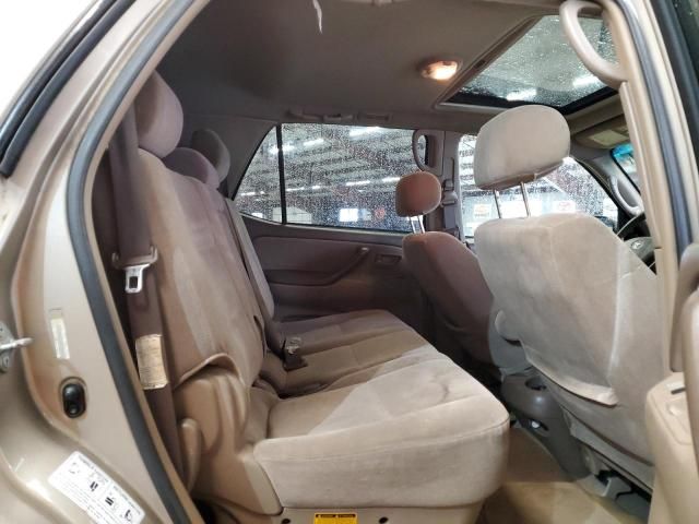 2004 Toyota Sequoia SR5