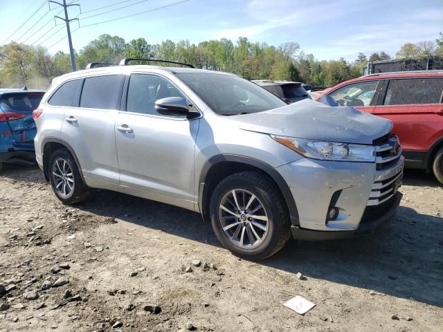 2017 Toyota Highlander SE