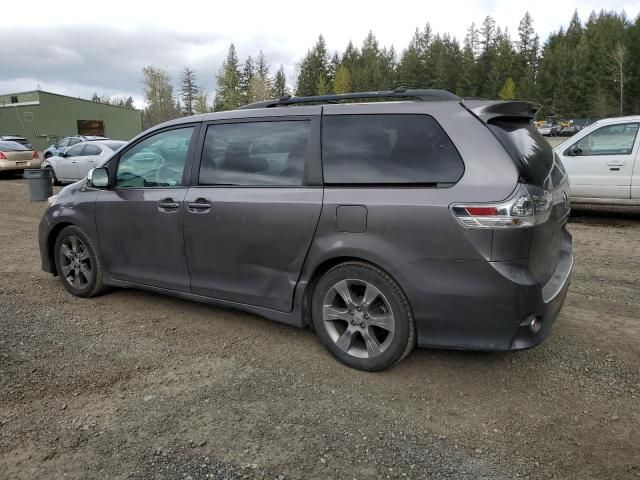 2011 Toyota Sienna Sport