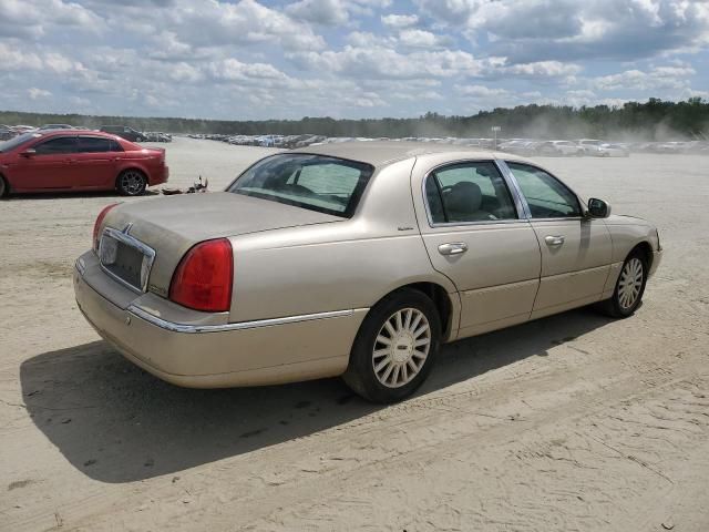 2005 Lincoln Town Car Signature