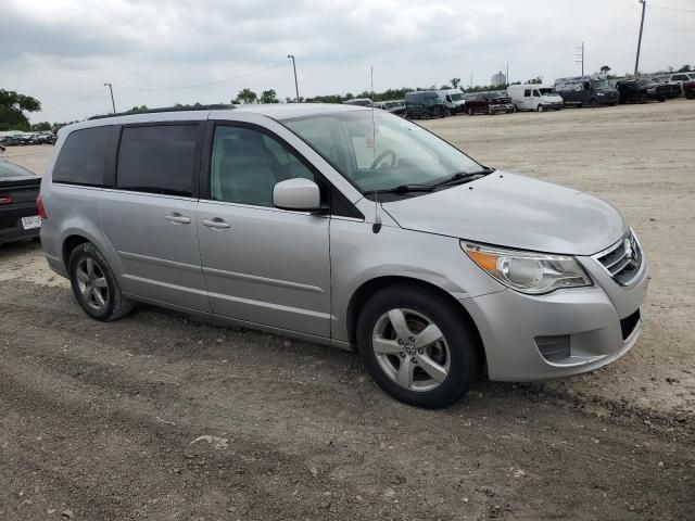 2011 Volkswagen Routan SE