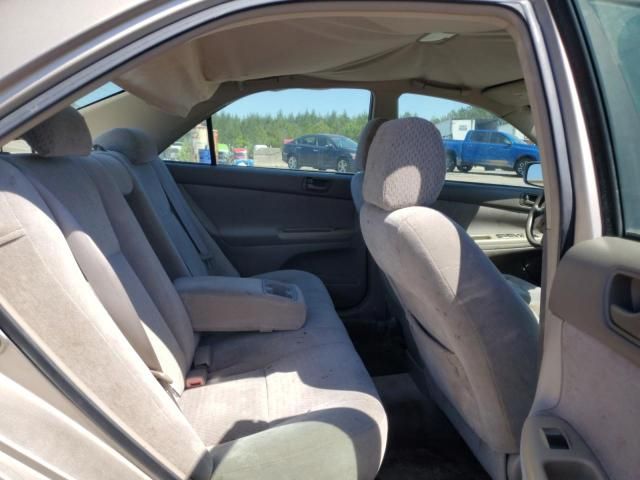 2004 Toyota Camry LE