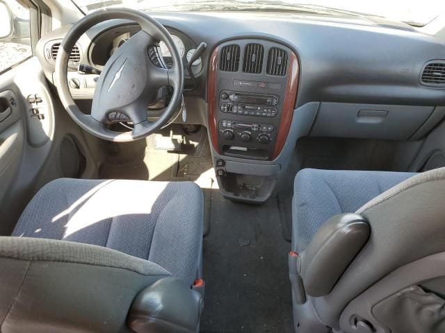 2006 Chrysler Town & Country LX