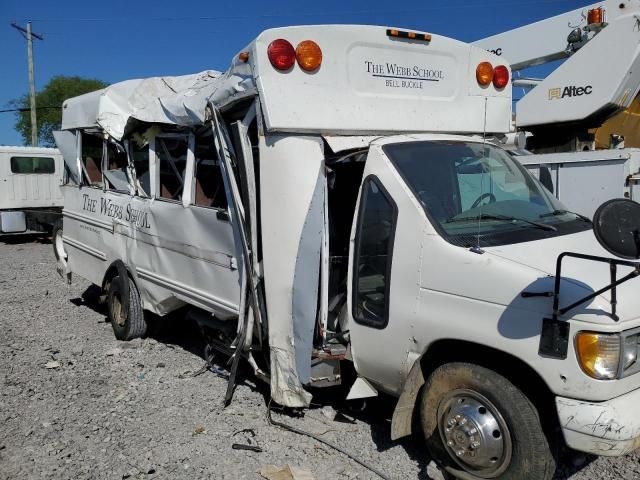 2000 Ford Econoline E450 Super Duty Cutaway Van