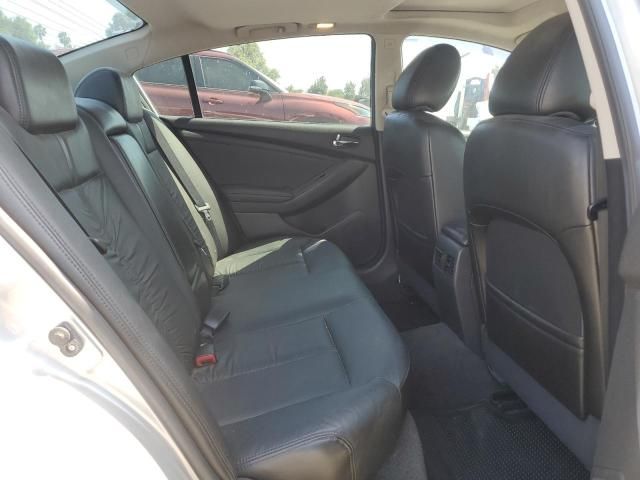 2010 Nissan Altima Base