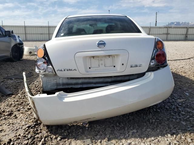 2004 Nissan Altima Base