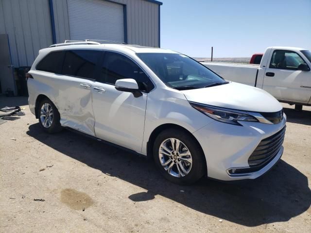 2022 Toyota Sienna Limited