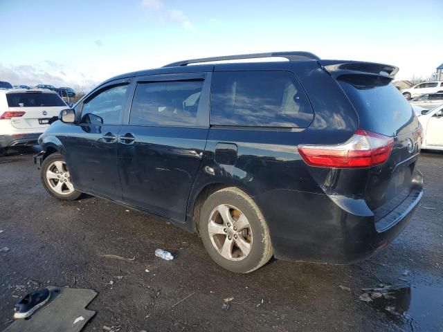 2016 Toyota Sienna LE