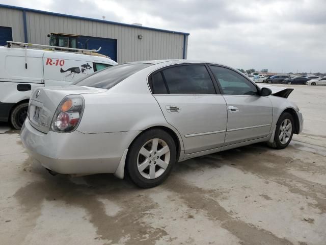 2002 Nissan Altima Base