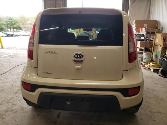 2013 KIA Soul +