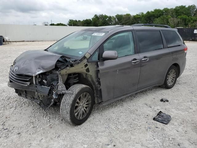 2012 Toyota Sienna XLE