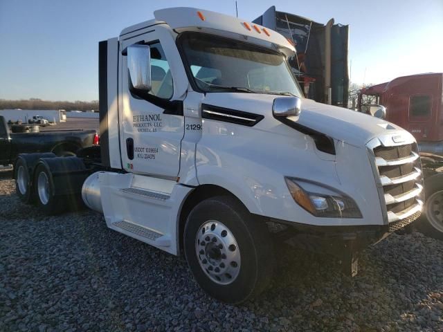 2021 Freightliner Cascadia 126