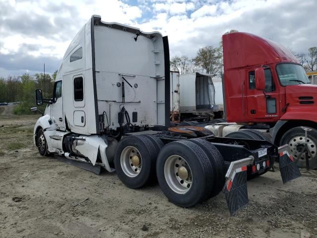 2021 Kenworth Construction T680