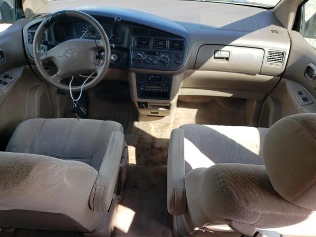 1998 Toyota Sienna CE