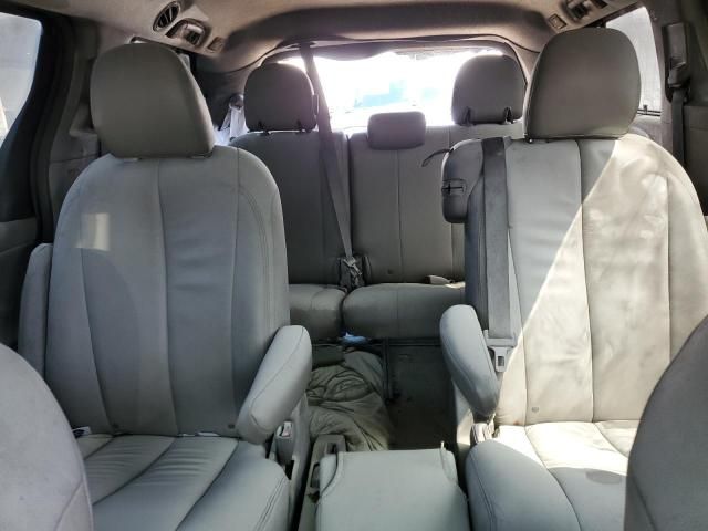 2011 Toyota Sienna LE