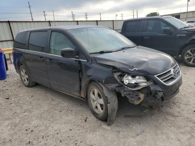 2010 Volkswagen Routan SE