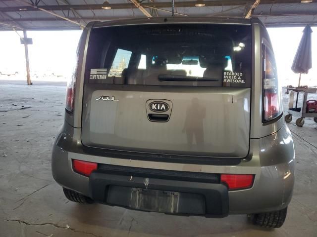 2010 KIA Soul +