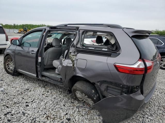 2016 Toyota Sienna XLE