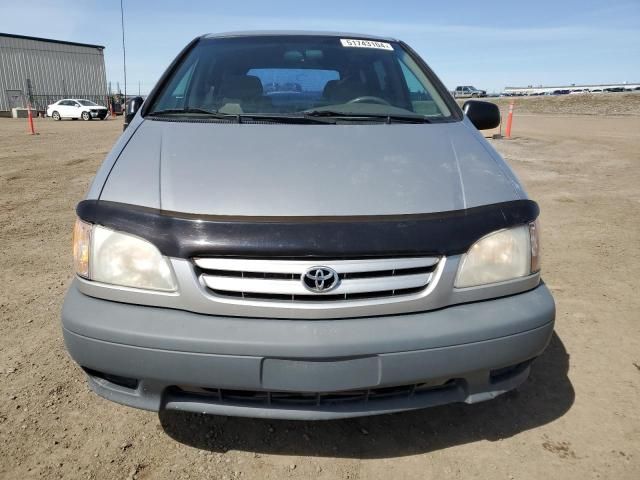 2001 Toyota Sienna CE