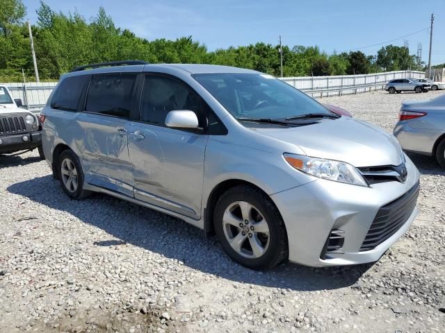 2020 Toyota Sienna LE