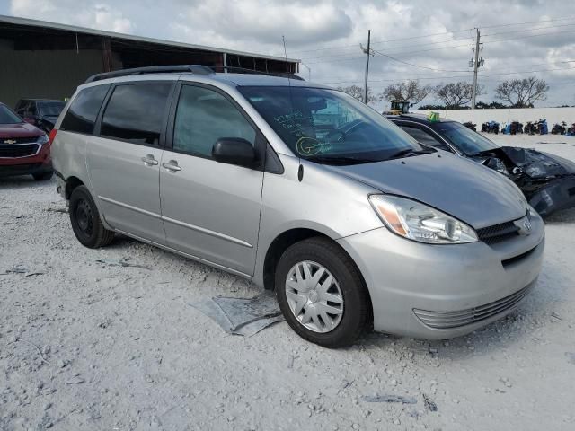 2004 Toyota Sienna CE