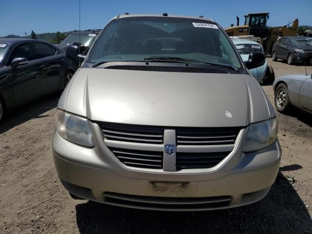 2005 Dodge Grand Caravan SE