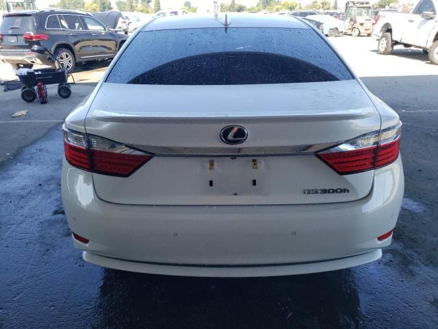 2015 Lexus ES 300H