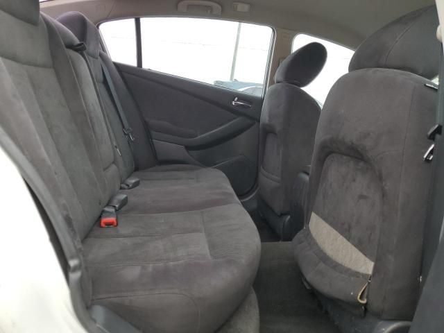 2010 Nissan Altima Base