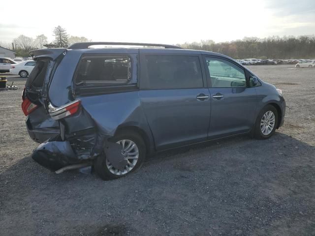 2015 Toyota Sienna XLE