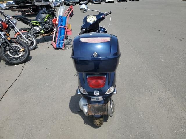 2012 Vespa LX 150IE