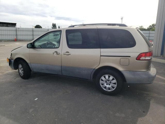 2001 Toyota Sienna CE