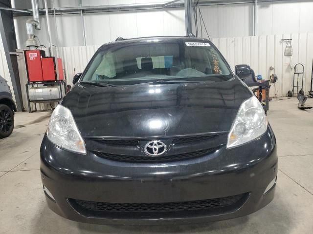 2009 Toyota Sienna XLE