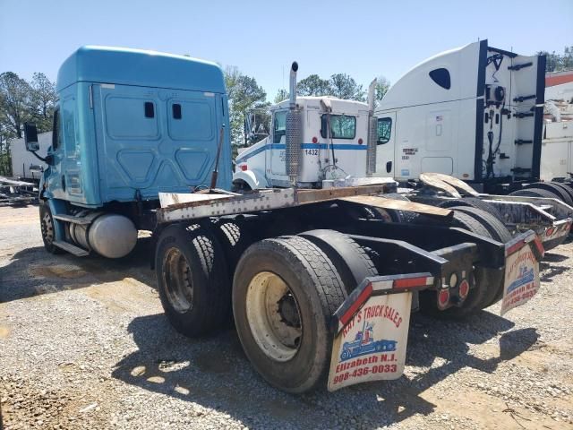 2014 Freightliner Cascadia 113