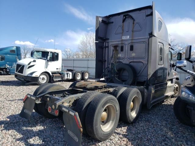 2016 Freightliner Cascadia 125