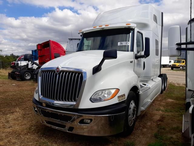 2018 International LT625