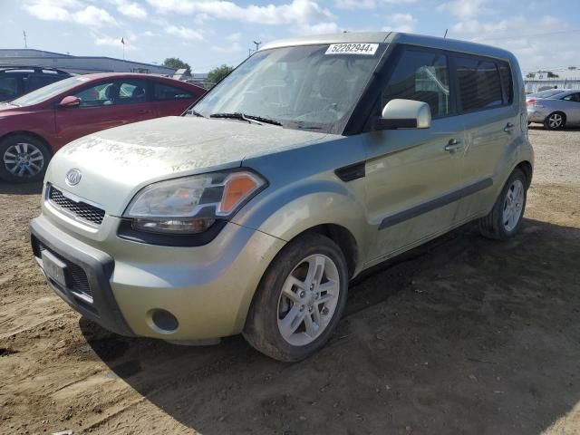 2011 KIA Soul +