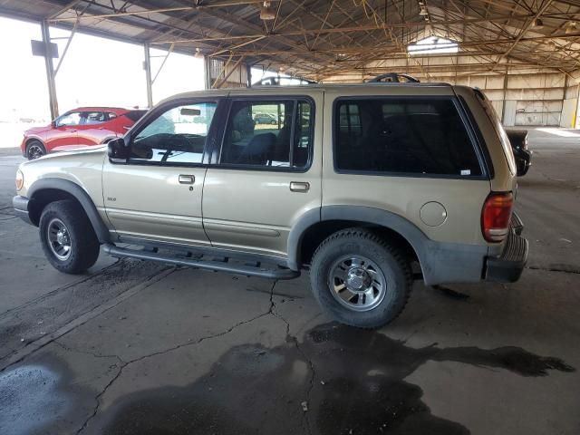 2000 Ford Explorer XLS