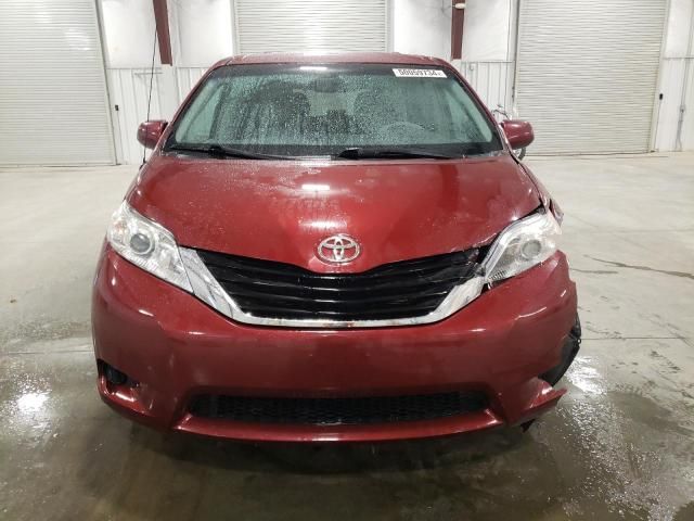 2014 Toyota Sienna LE