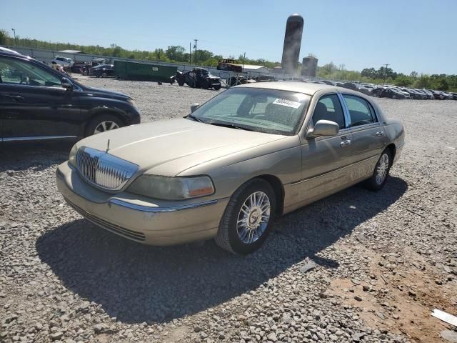 2010 Lincoln Town Car Signature Limited